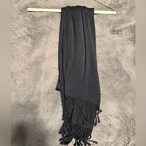 Black scarf 🧣